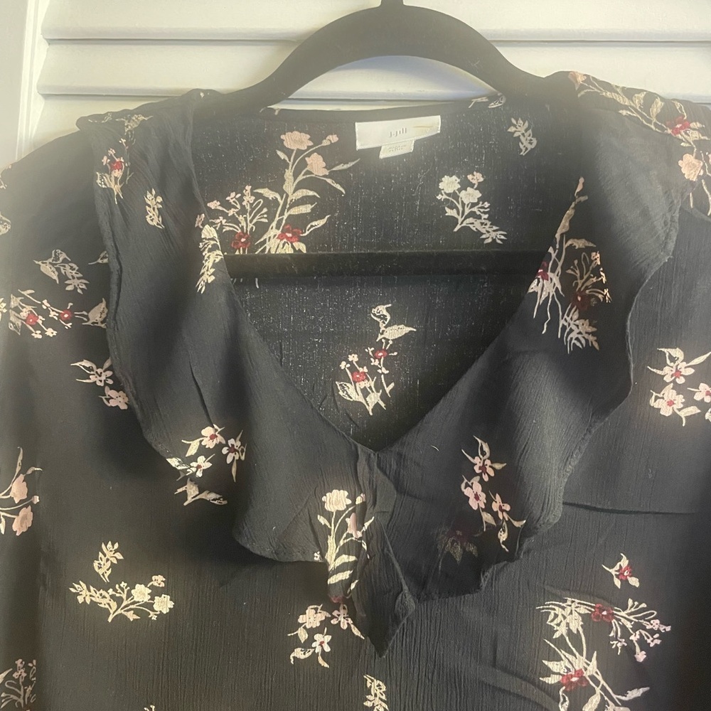 J.Jill Size PM Black and White Boxy Blouse with Cuffed Sleeves and Sailor Collar - Picture 7 of 7